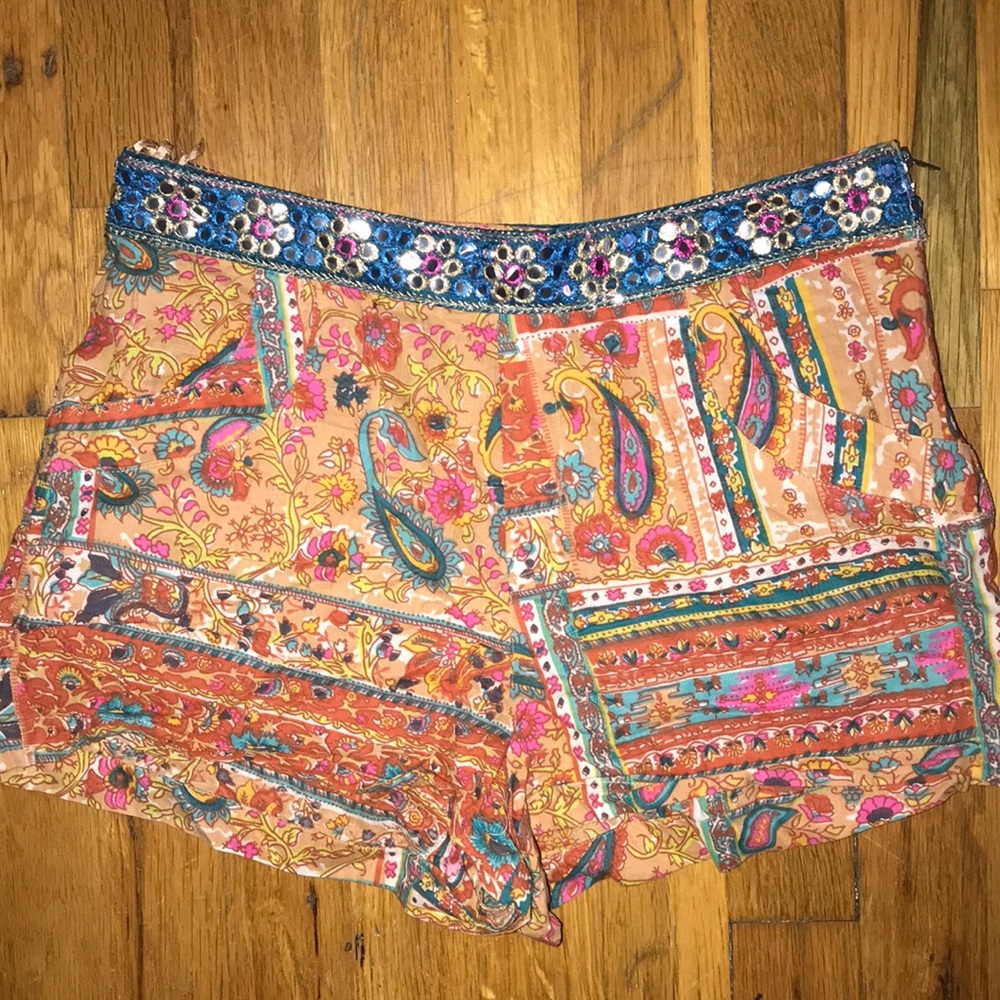 Patterned high waisted linen shorts